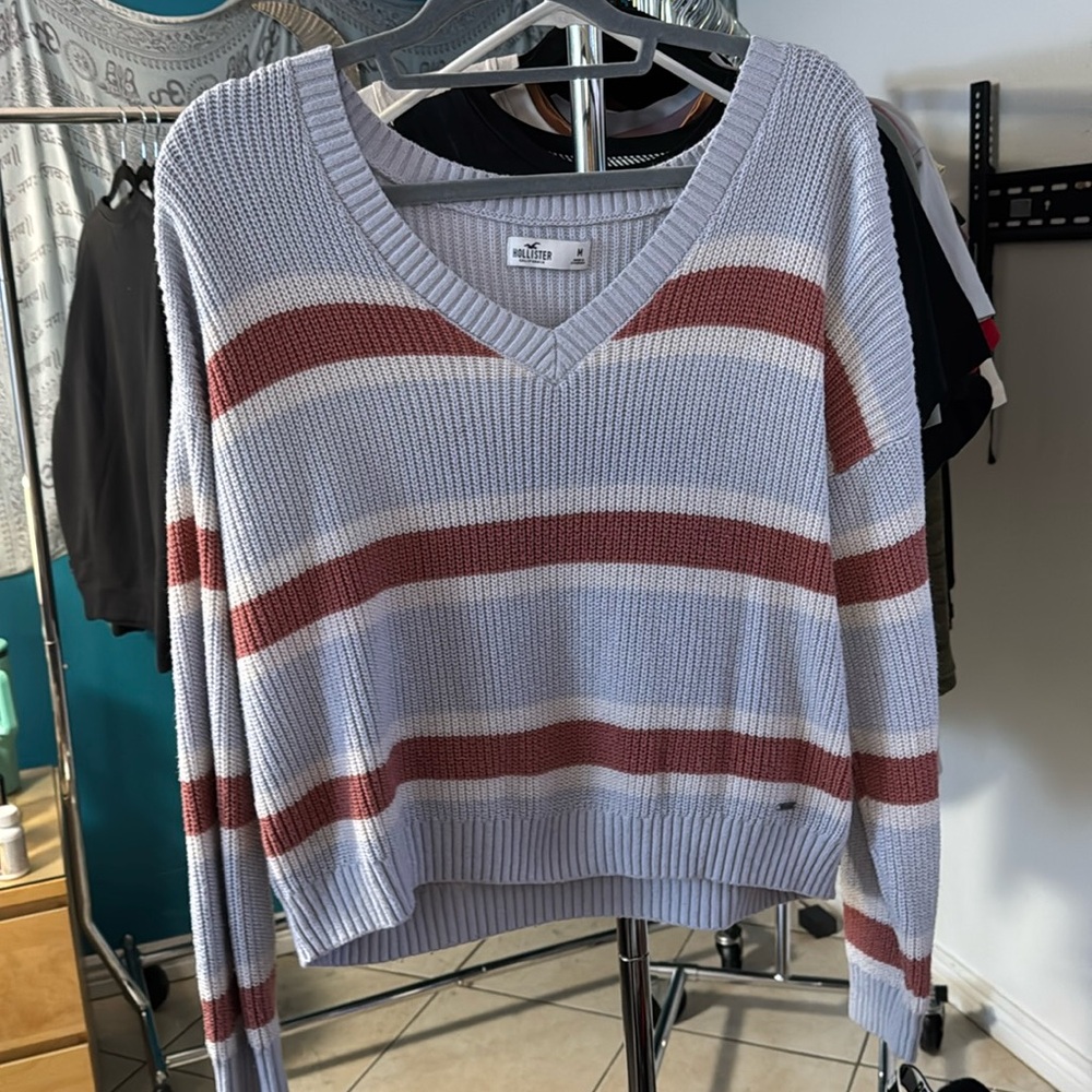 Cute cropped sweater